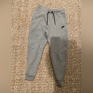Men’s Grey Nike Tech Pants, Medium